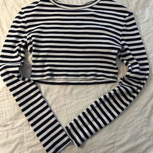 Navy blue stripped crop